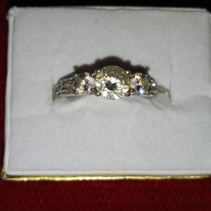 Triple CZ Stones in Sterling Silver 925 Ring Sz 7